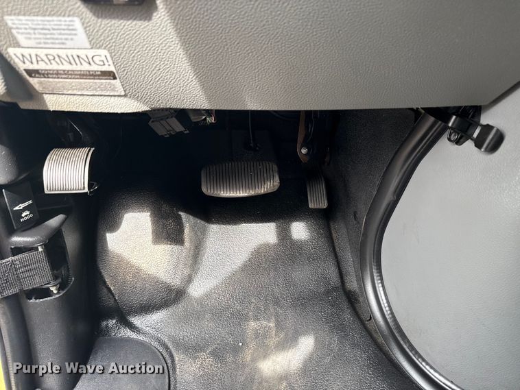 image for item NU9578 2021 Ford E450 Super Duty delivery truck