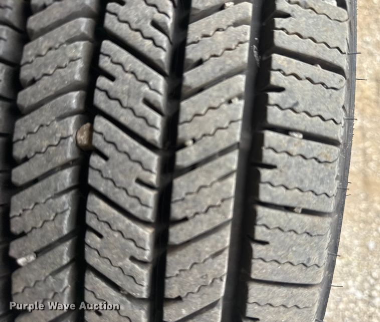 image for item NU9578 2021 Ford E450 Super Duty delivery truck