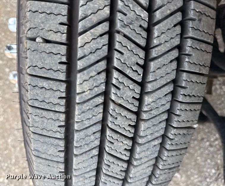 image for item NU9578 2021 Ford E450 Super Duty delivery truck