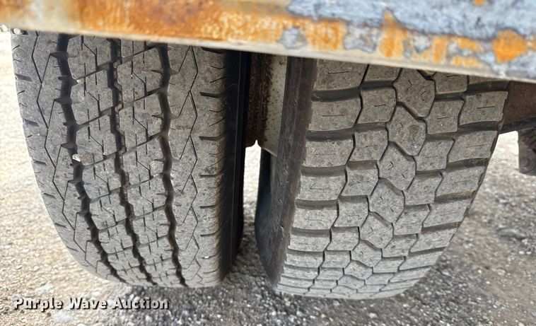 image for item NU9578 2021 Ford E450 Super Duty delivery truck