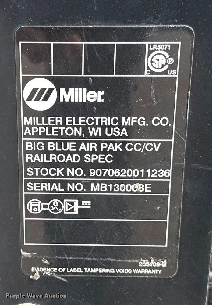image for item NU9586 2011 Miller Big Blue Air Pak welder/generator