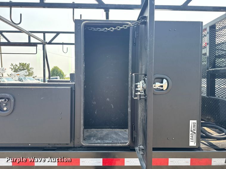 image for item NU9592 2022 Chevrolet Silverado 5500HD Crew Cab flatbed truck