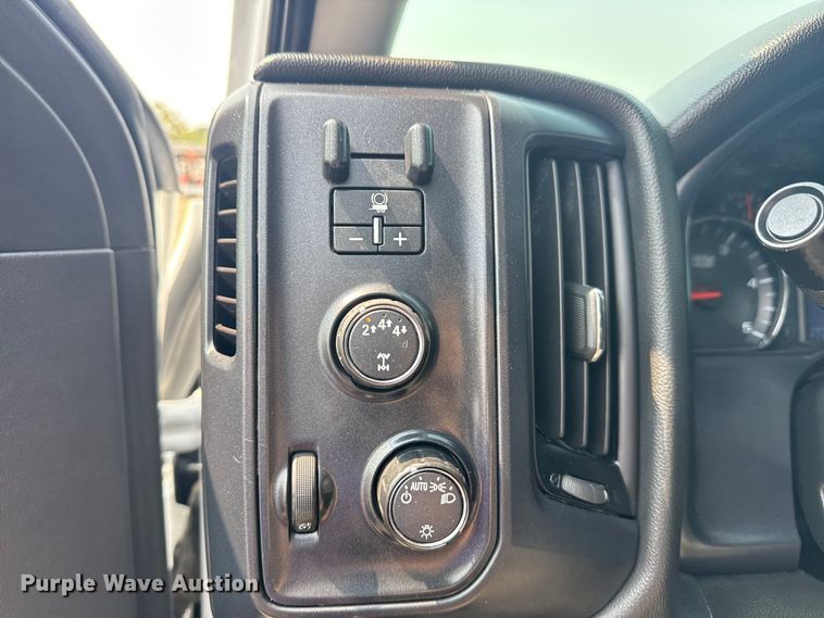 image for item NU9592 2022 Chevrolet Silverado 5500HD Crew Cab flatbed truck