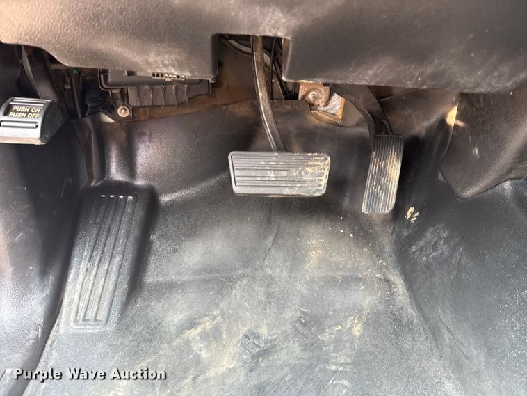 image for item NU9592 2022 Chevrolet Silverado 5500HD Crew Cab flatbed truck