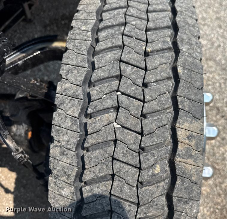 image for item NU9592 2022 Chevrolet Silverado 5500HD Crew Cab flatbed truck