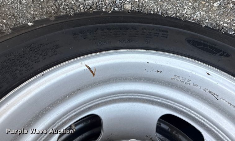 image for item NU9594 2022 RAM 5500 Crew Cab flatbed truck