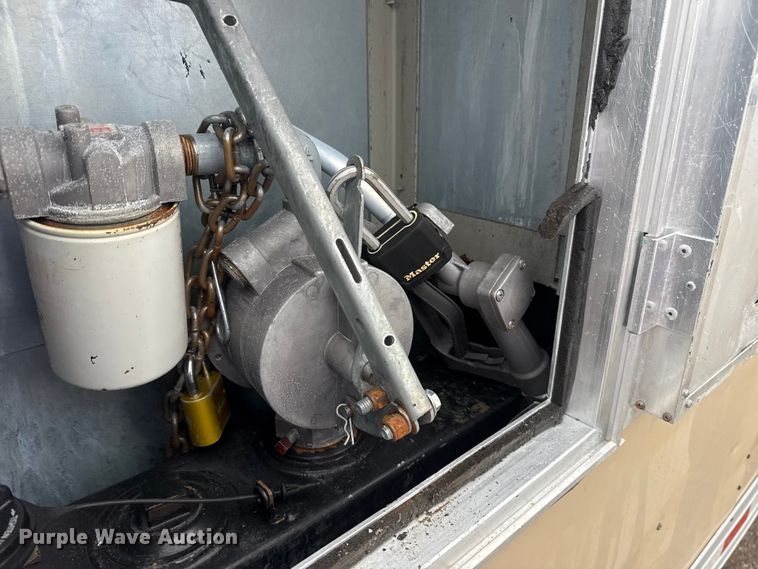 image for item NU9602 2008 Wells Cargo enclosed cargo trailer