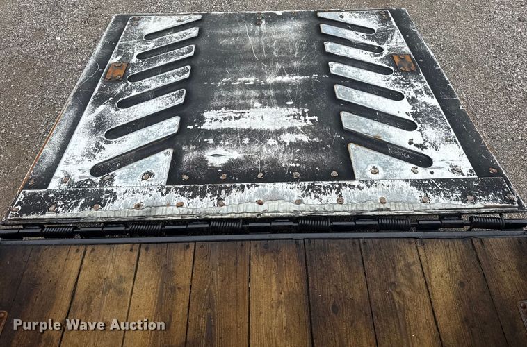 image for item NU9602 2008 Wells Cargo enclosed cargo trailer