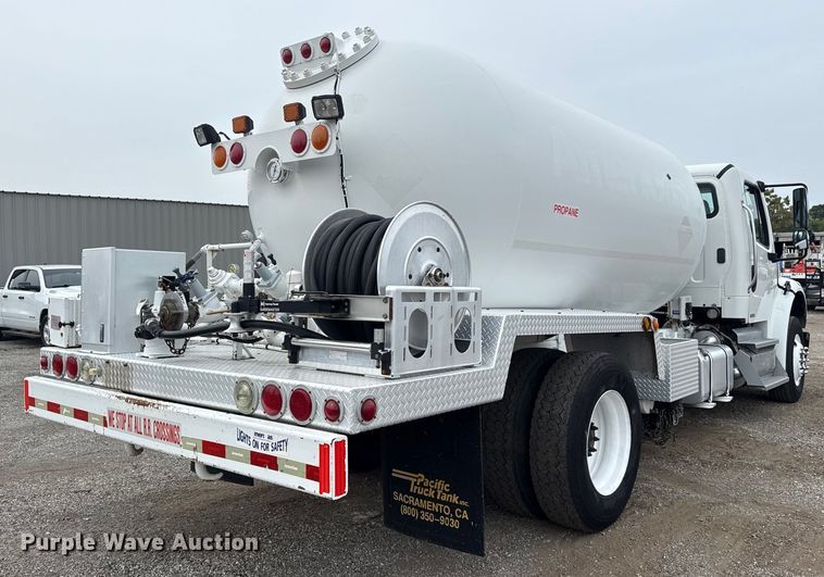 image for item NU9606 2011 Freightliner Business Class M2 propane delivery truck