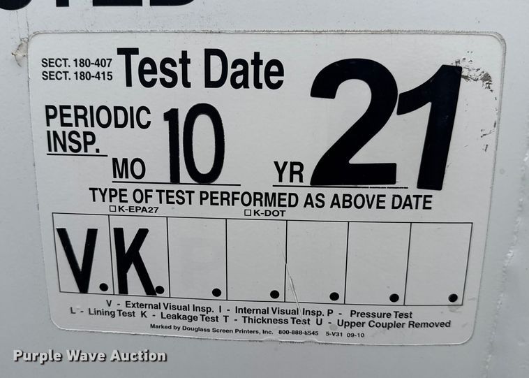 image for item NU9606 2011 Freightliner Business Class M2 propane delivery truck