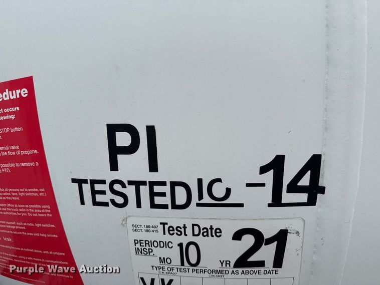 image for item NU9606 2011 Freightliner Business Class M2 propane delivery truck