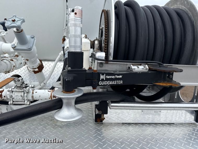 image for item NU9606 2011 Freightliner Business Class M2 propane delivery truck