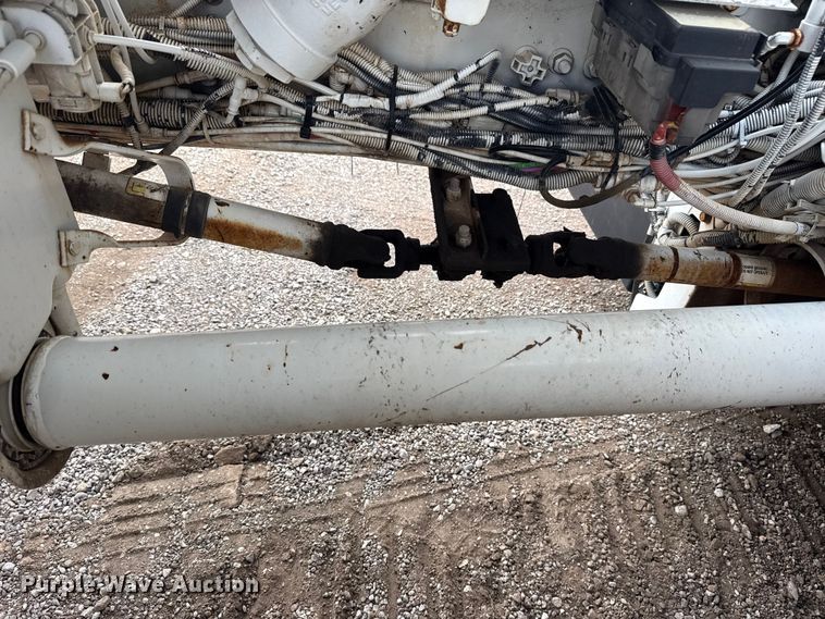 image for item NU9606 2011 Freightliner Business Class M2 propane delivery truck