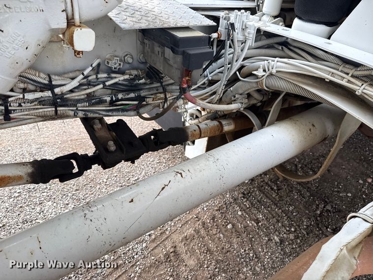 image for item NU9606 2011 Freightliner Business Class M2 propane delivery truck