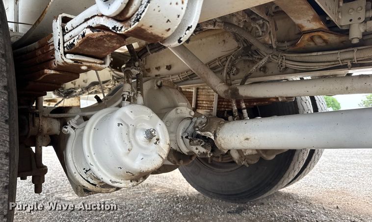 image for item NU9606 2011 Freightliner Business Class M2 propane delivery truck