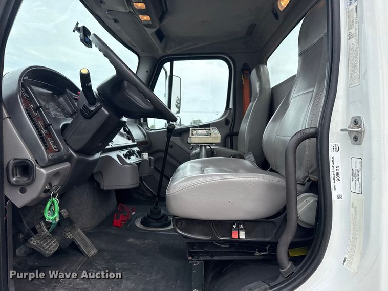 image for item NU9606 2011 Freightliner Business Class M2 propane delivery truck