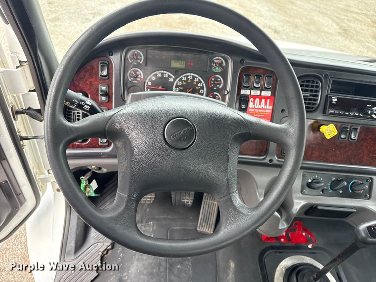 image for item NU9606 2011 Freightliner Business Class M2 propane delivery truck