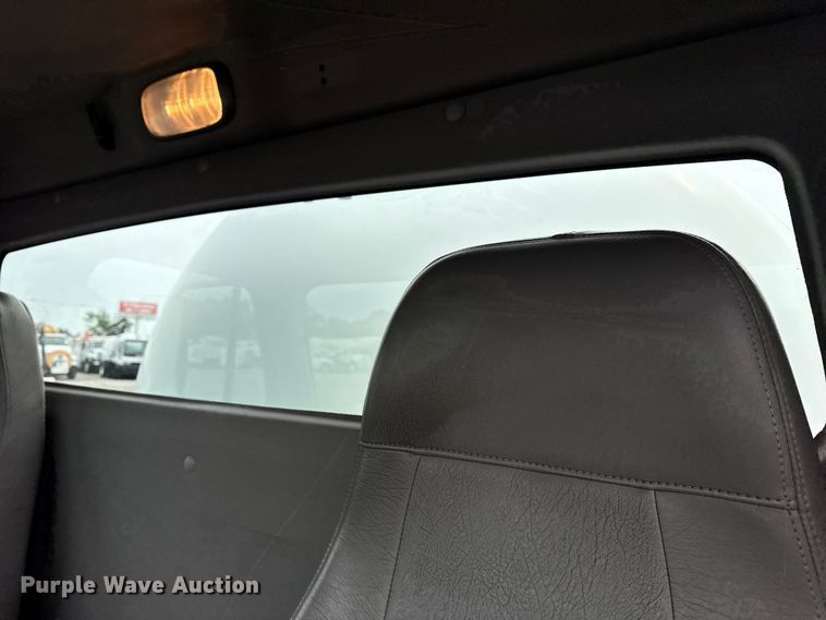 image for item NU9606 2011 Freightliner Business Class M2 propane delivery truck