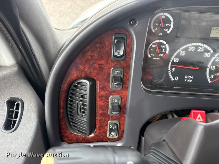 image for item NU9606 2011 Freightliner Business Class M2 propane delivery truck