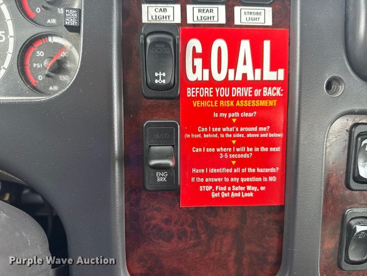 image for item NU9606 2011 Freightliner Business Class M2 propane delivery truck