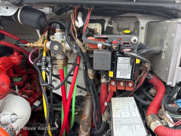 image for item NU9606 2011 Freightliner Business Class M2 propane delivery truck