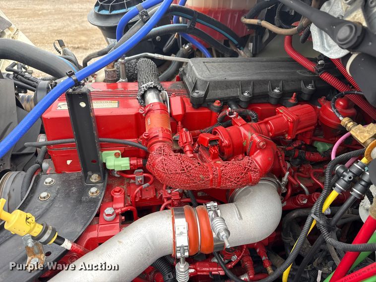 image for item NU9606 2011 Freightliner Business Class M2 propane delivery truck