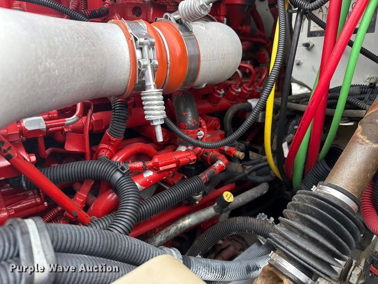 image for item NU9606 2011 Freightliner Business Class M2 propane delivery truck