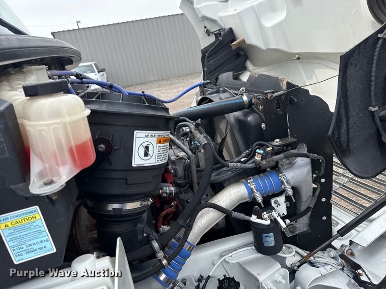 image for item NU9606 2011 Freightliner Business Class M2 propane delivery truck