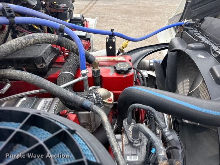 image for item NU9606 2011 Freightliner Business Class M2 propane delivery truck