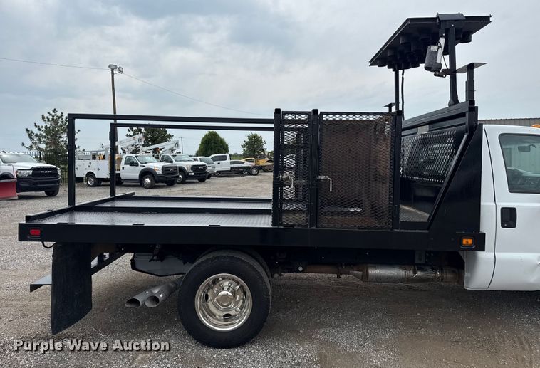 image for item NU9608 2012 Ford F350 Super Duty flatbed pickup truck