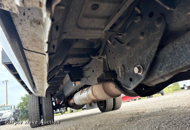 image for item NU9608 2012 Ford F350 Super Duty flatbed pickup truck