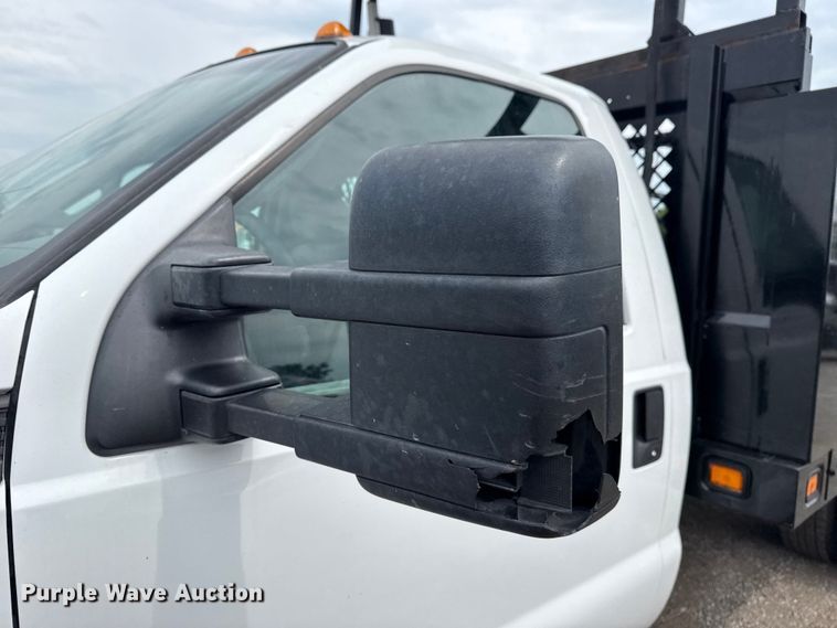 image for item NU9608 2012 Ford F350 Super Duty flatbed pickup truck