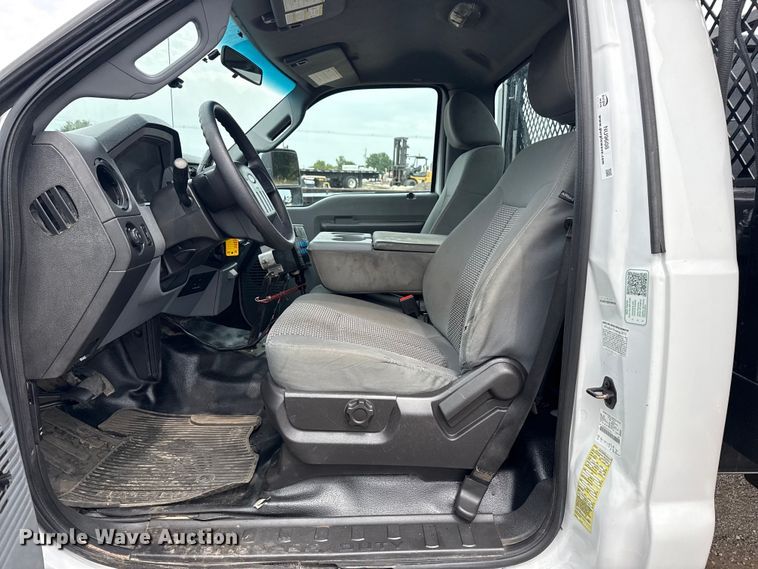 image for item NU9608 2012 Ford F350 Super Duty flatbed pickup truck