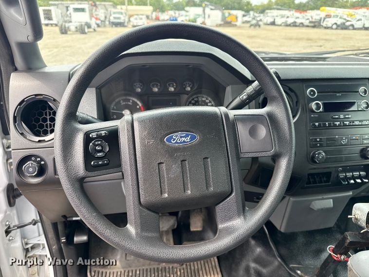 image for item NU9608 2012 Ford F350 Super Duty flatbed pickup truck