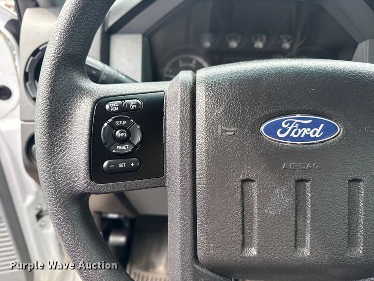 image for item NU9608 2012 Ford F350 Super Duty flatbed pickup truck