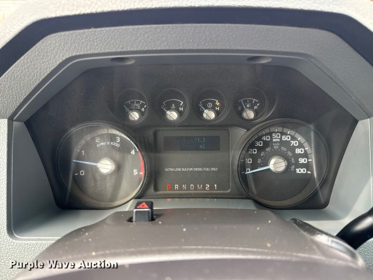 image for item NU9608 2012 Ford F350 Super Duty flatbed pickup truck