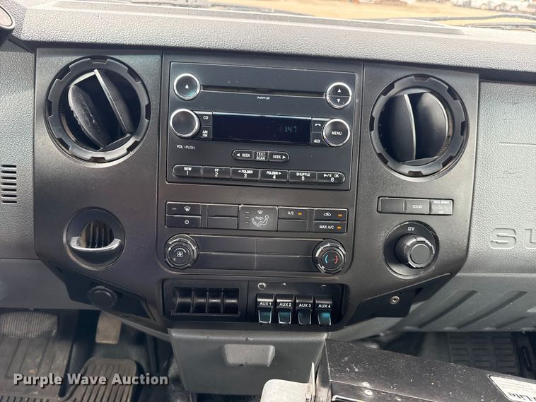 image for item NU9608 2012 Ford F350 Super Duty flatbed pickup truck