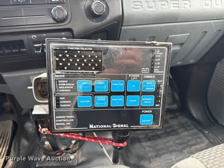 image for item NU9608 2012 Ford F350 Super Duty flatbed pickup truck