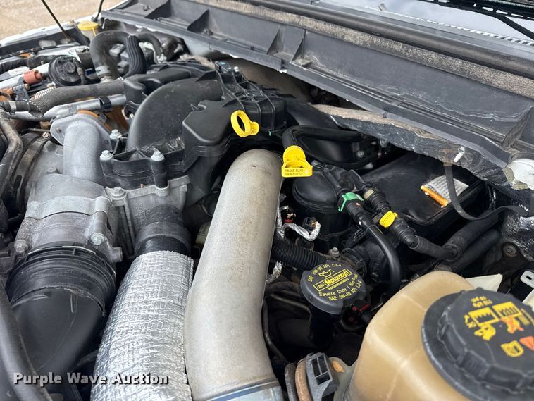 image for item NU9608 2012 Ford F350 Super Duty flatbed pickup truck