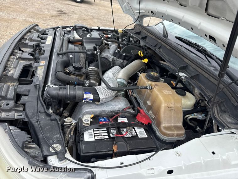 image for item NU9608 2012 Ford F350 Super Duty flatbed pickup truck