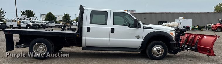 image for item NU9609 2012 Ford F350 Super Duty Crew Cab flatbed pickup truck