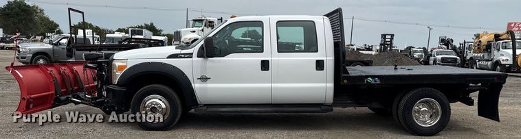 image for item NU9609 2012 Ford F350 Super Duty Crew Cab flatbed pickup truck