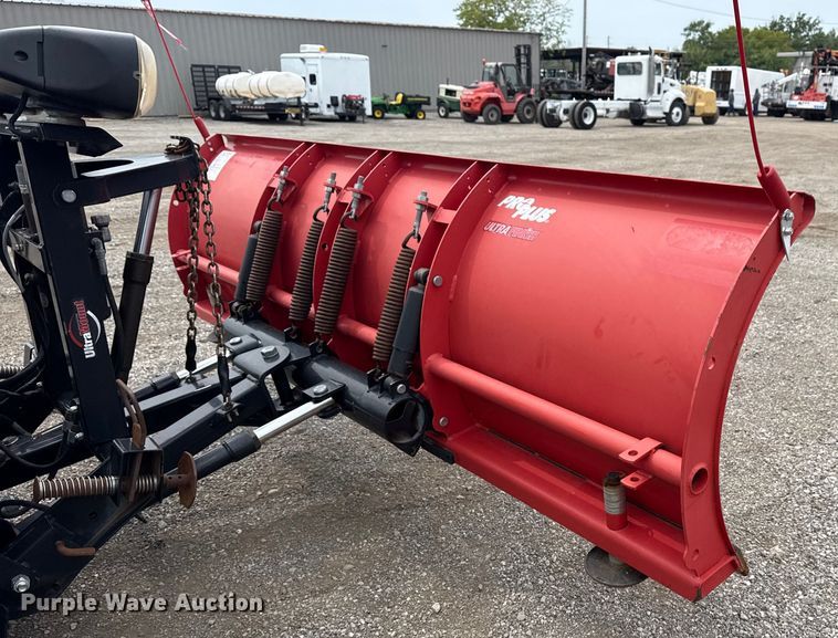 image for item NU9609 2012 Ford F350 Super Duty Crew Cab flatbed pickup truck