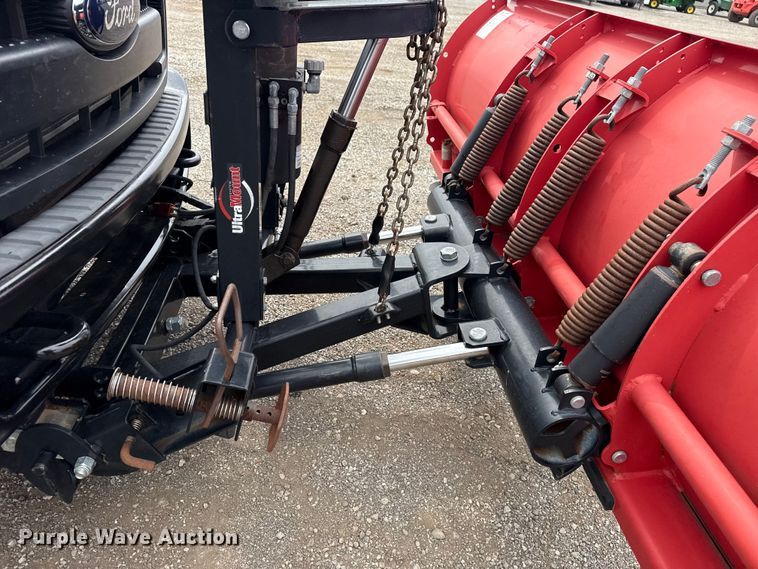 image for item NU9609 2012 Ford F350 Super Duty Crew Cab flatbed pickup truck