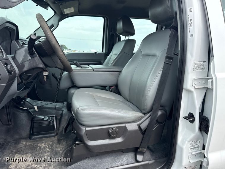 image for item NU9609 2012 Ford F350 Super Duty Crew Cab flatbed pickup truck