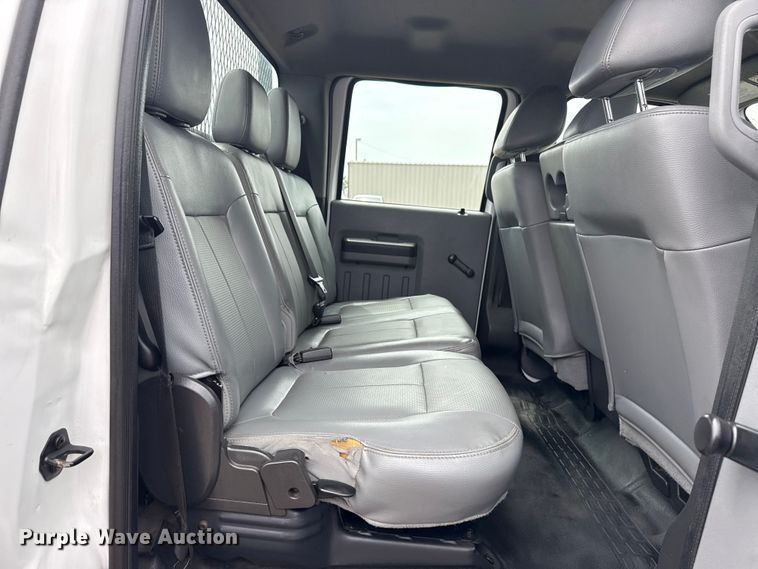 image for item NU9609 2012 Ford F350 Super Duty Crew Cab flatbed pickup truck