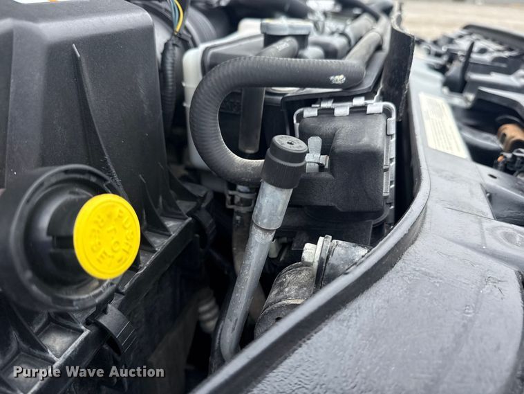 image for item NU9609 2012 Ford F350 Super Duty Crew Cab flatbed pickup truck