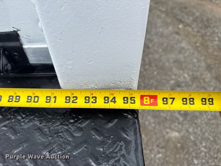 image for item NU9613 2012 Isuzu NPR box truck