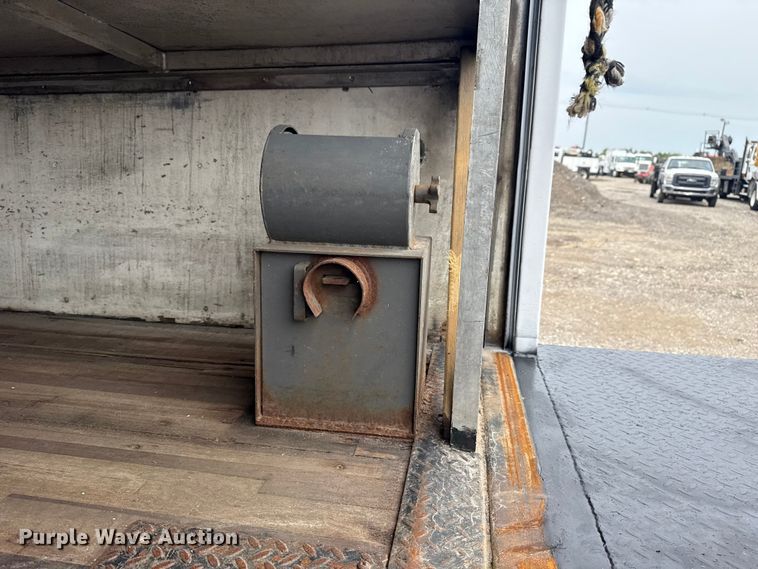 image for item NU9613 2012 Isuzu NPR box truck