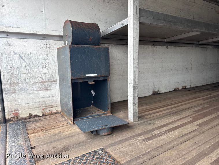 image for item NU9613 2012 Isuzu NPR box truck